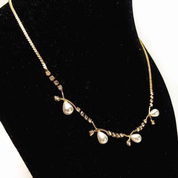 Pearl Drop Princess Necklace - Picture 3 of 7